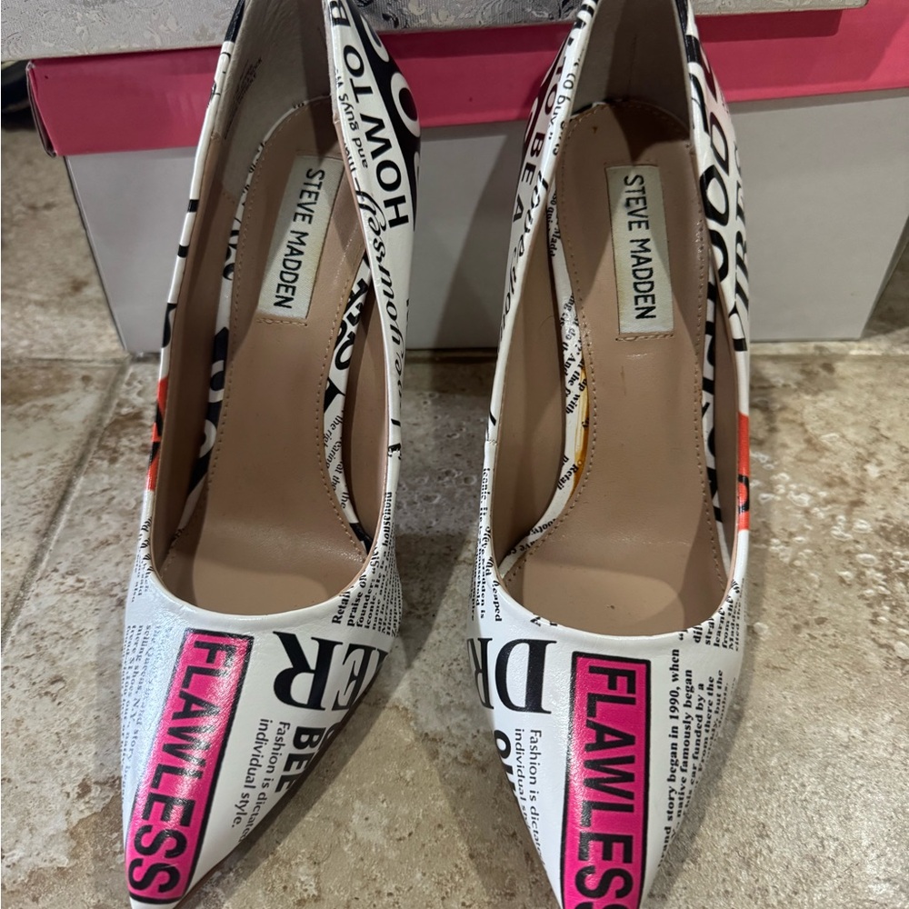 Steve Madden Women's Text Print Heels - Black and Pink